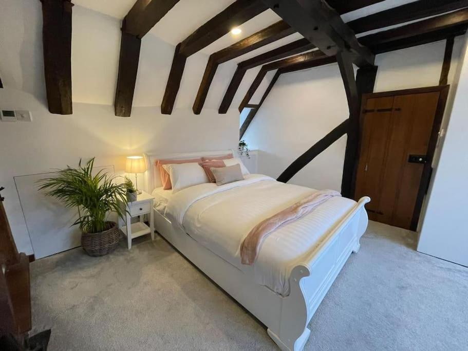 Rural Country Suites - Judge'S Lodge East Grinstead Bagian luar foto