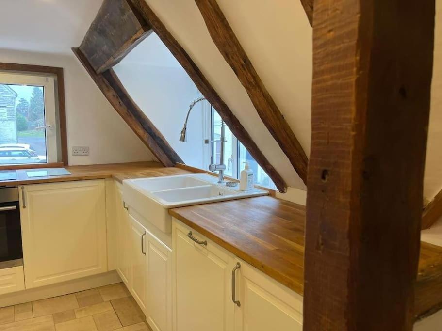 Rural Country Suites - Judge'S Lodge East Grinstead Bagian luar foto